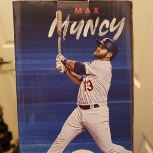 Max Muncy Bobnlehead
